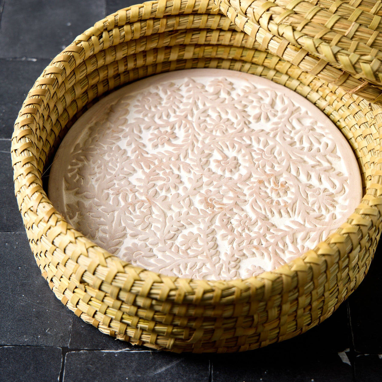 Serrv Lidded Pangara Breadwarmer Tools Serrv International 