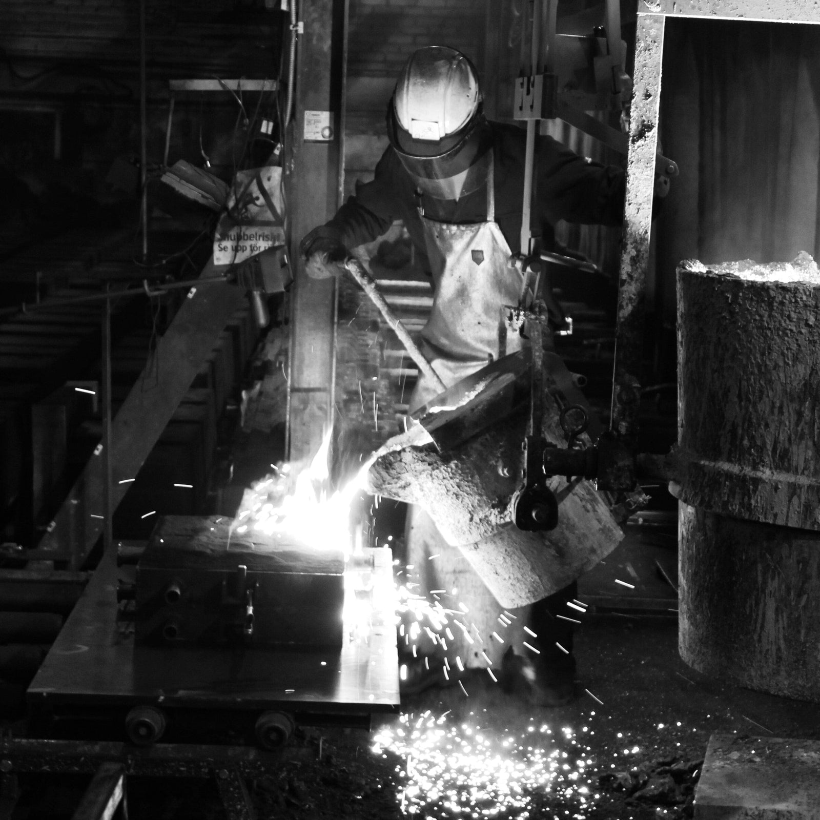 Skeppshult Egg Pan with Walnut Handle Equipment Skeppshult 