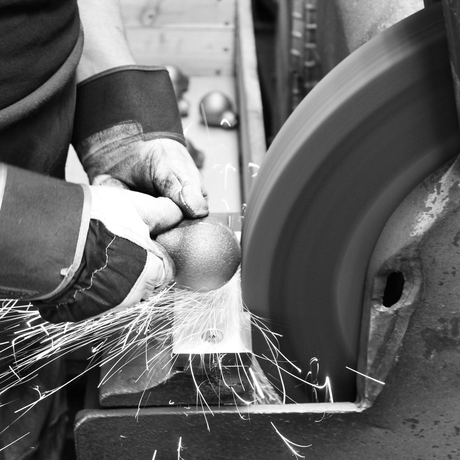 Skeppshult Egg Pan with Walnut Handle Equipment Skeppshult 